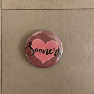 Sooners Heart Button Pin
